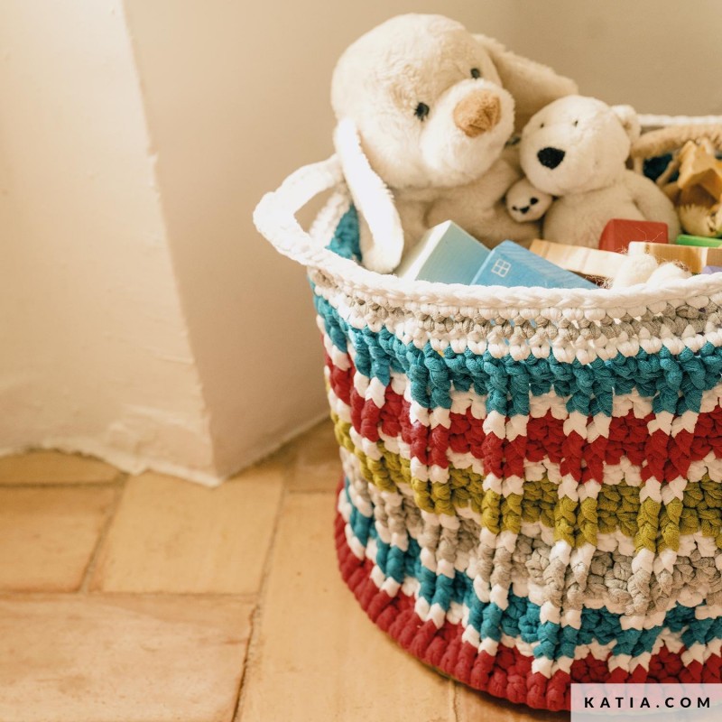 Panier au crochet avec Big Ribbon de Katia