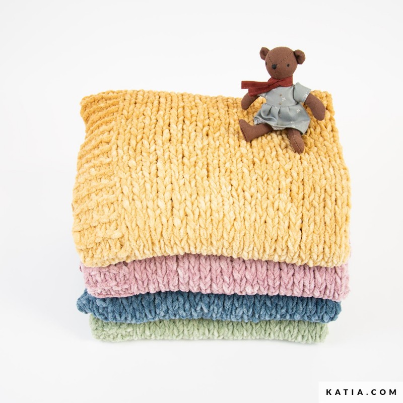 Couverture bébé avec Velvet Dreams de Katia