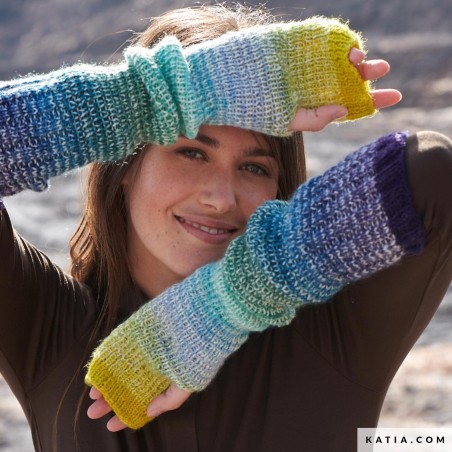 Mitaines avec Symmétric Socks et More Rainbow de Katia Mitaines avec Symmétric Socks et More Rainbow de Katia