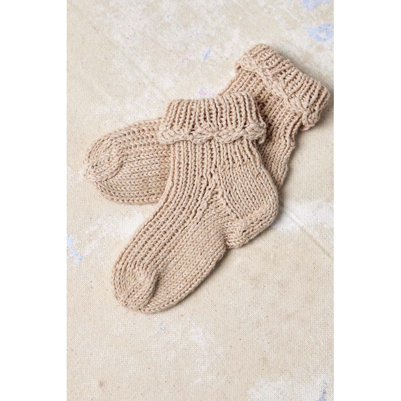 Chaussons bébé avec Baby Cotton Naturally Colored de Lang Yarns