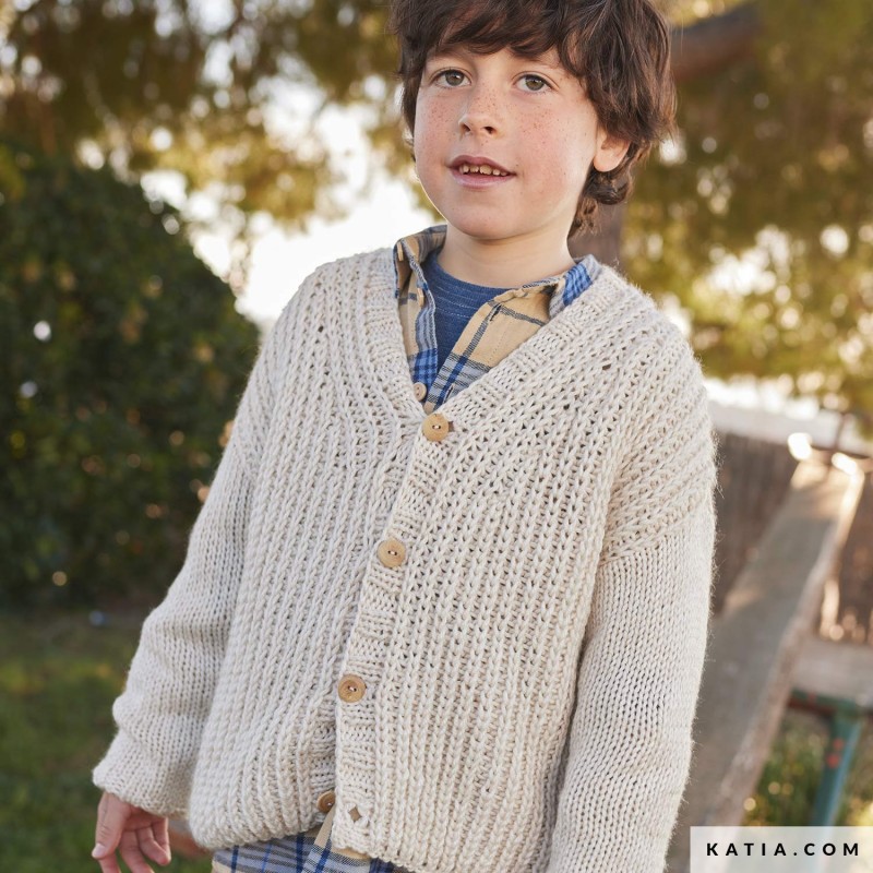 Gilet enfant au tricot avec Premium de Katia