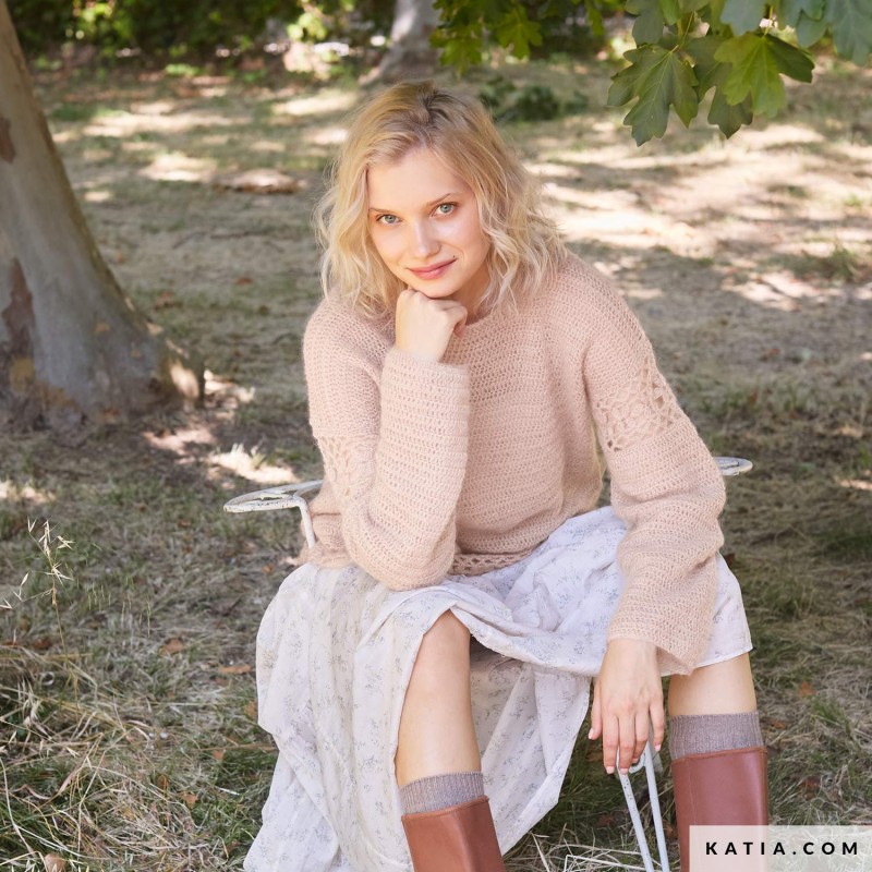 Pull en dentelle au crochet avec SILKY MOHAIR Laine de Katia