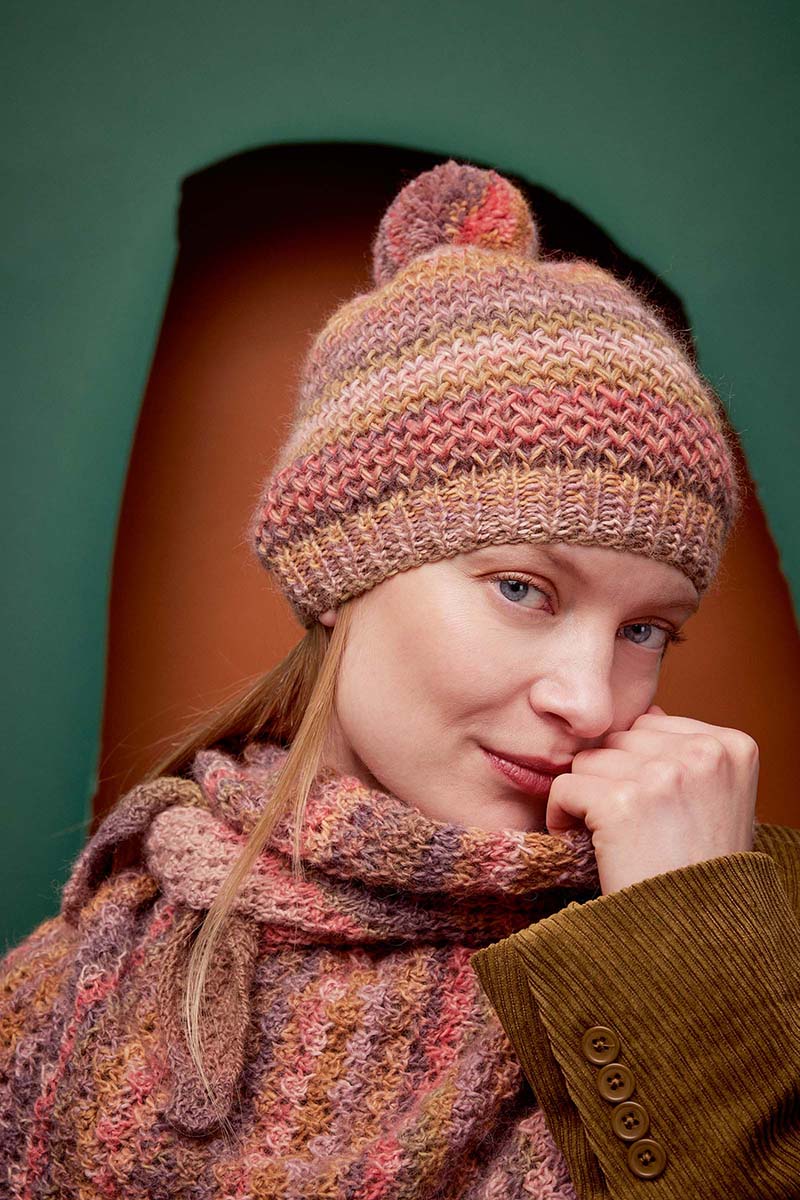 bonnet-aurora-laine-lang-yarns-tricot-tricoter-crocheter-automne-hiver-fil-pelote-aiguilles-modele-femme-catalogue 286-artlaine-com.jpg