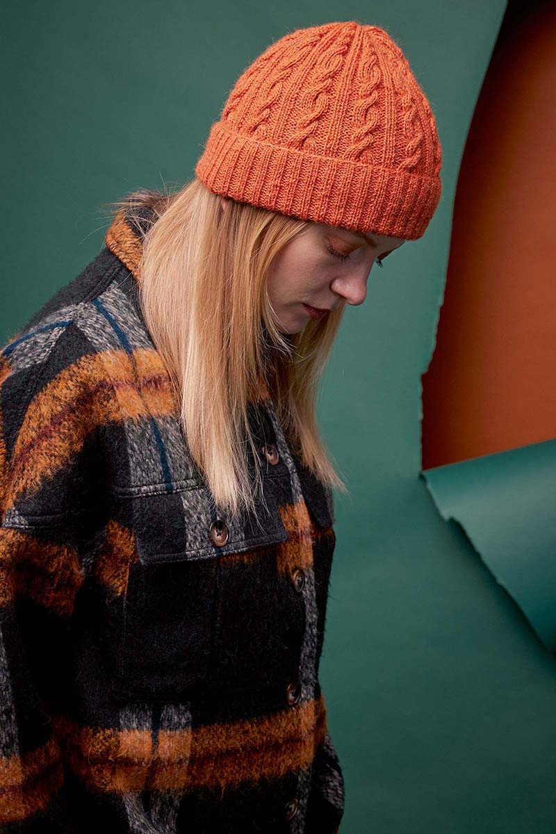 bonnet-baby-alpaca-laine-lang-yarns-tricot-tricoter-crocheter-automne-hiver-fil-pelote-aiguilles-modele-femme-catalogue 286-artlaine-com.jpg