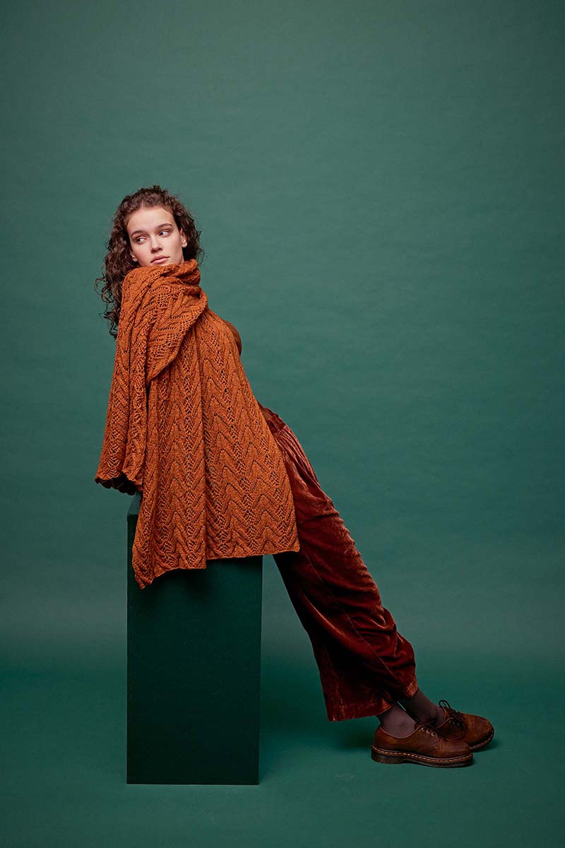etole-nomad-laine-lang-yarns-tricot-tricoter-crocheter-automne-hiver-fil-pelote-aiguilles-modele-femme-catalogue 286-artlaine-com.jpg