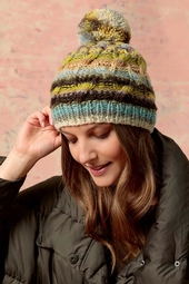 modele-bonnet-femme-laine-cloud-lang-yarns-fil-pelote--tricoter-crocheter-automne-hiver-catalogue-punto-1.jpg