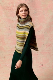 modele-cape-femme-laine-cloud-lang-yarns-fil-pelote--tricoter-crocheter-automne-hiver-catalogue-punto.jpg