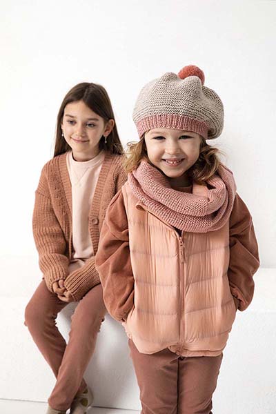 modele-snood-fille-atlantis-flamingo-laine-corriedale-lang-yarns-pelote-fil-tricoter-tricot-hiver-catalogue-punto-41-kids-artlaine-com.jpg