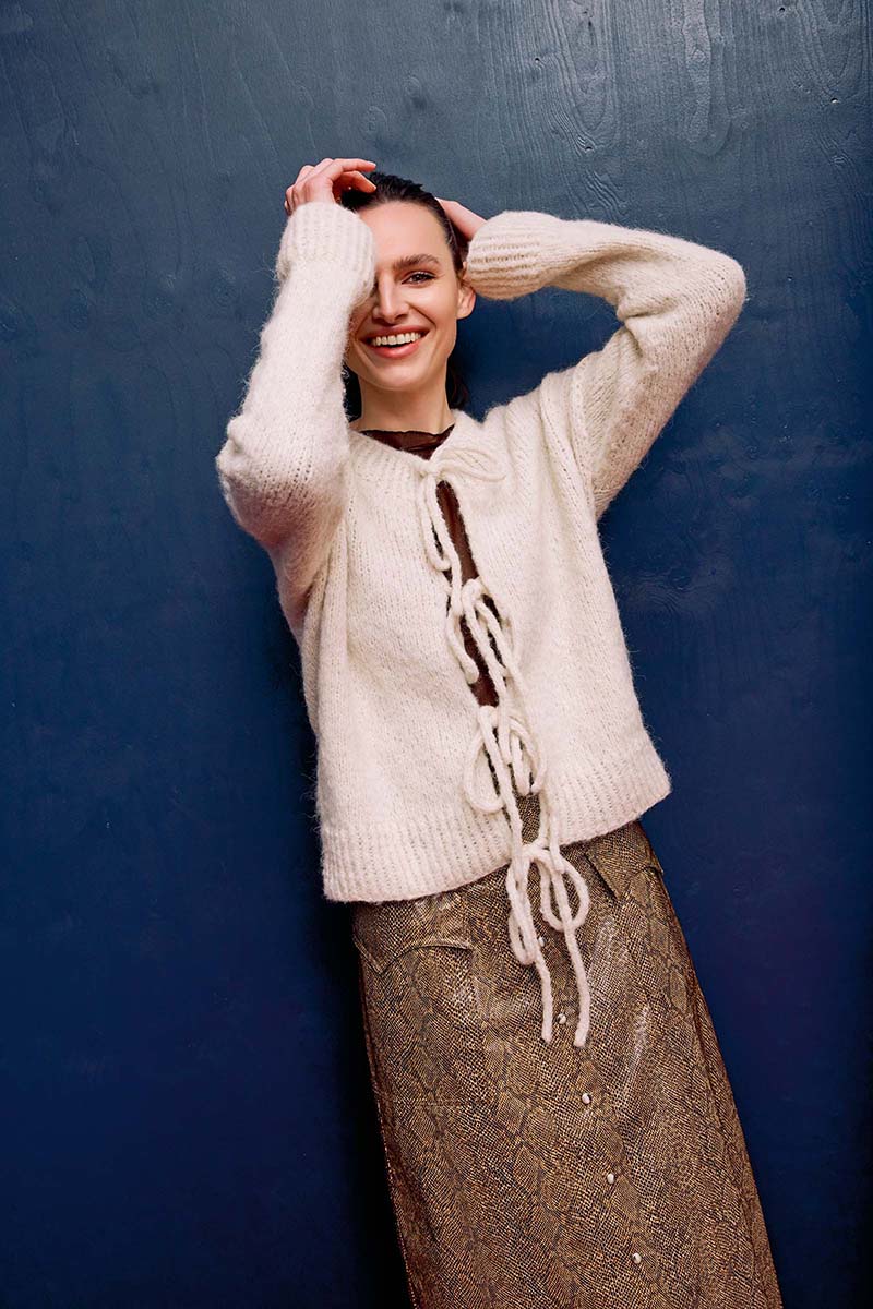 pull-femme-move-6 ply-laine-vierge-lang-yarns-catalogue-punto79 (3).jpg