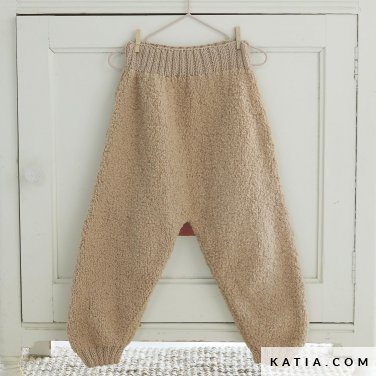 modele-pantalon-bebe-copito-soft-beige-27-laine-katia-tricoter-crocheter-automne-hiver-catalogue-layette-98.jpg