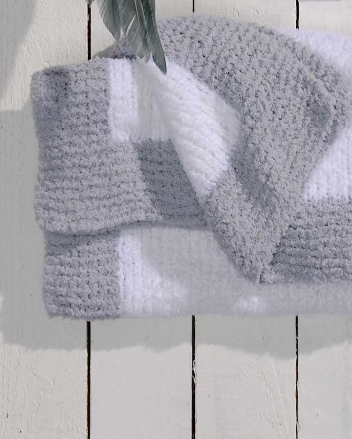 bonnet-modele-femme-morzine-laine-plassard-tricoter-crocheter-patron-ouvrage-tricot-fil-pelote-soie-cachemire-artlaine.jpg