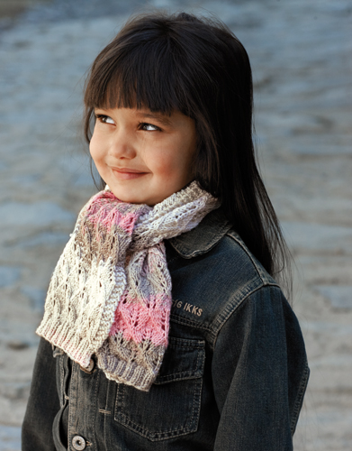 modele-echarpe-enfant-merino-baby-plus-rosé-gris-pierree-laine-fil-katia-tricoter-crocheter-automne-hiver-catalogue-enfant-75.jpg