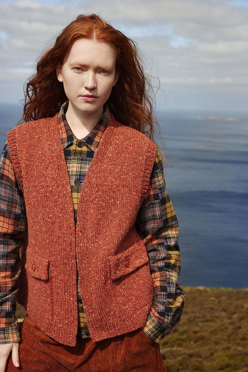 écharpe-femme-modele-patron-ouvrage-catalogue-punto 85-infinity-lang-yarns-automne-hiver-20252026-artlaine-com-fil-pelote-aiguilles.jpg
