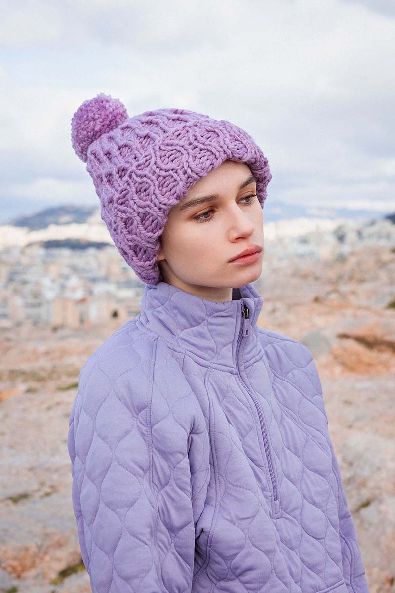 bonnet-fire-catalogue-wooladdicts-lang-yarns-automne-hiver-20252026-artlaine-com-fil-pelote-aiguilles-tricot-tricoter-crocheter.jpg